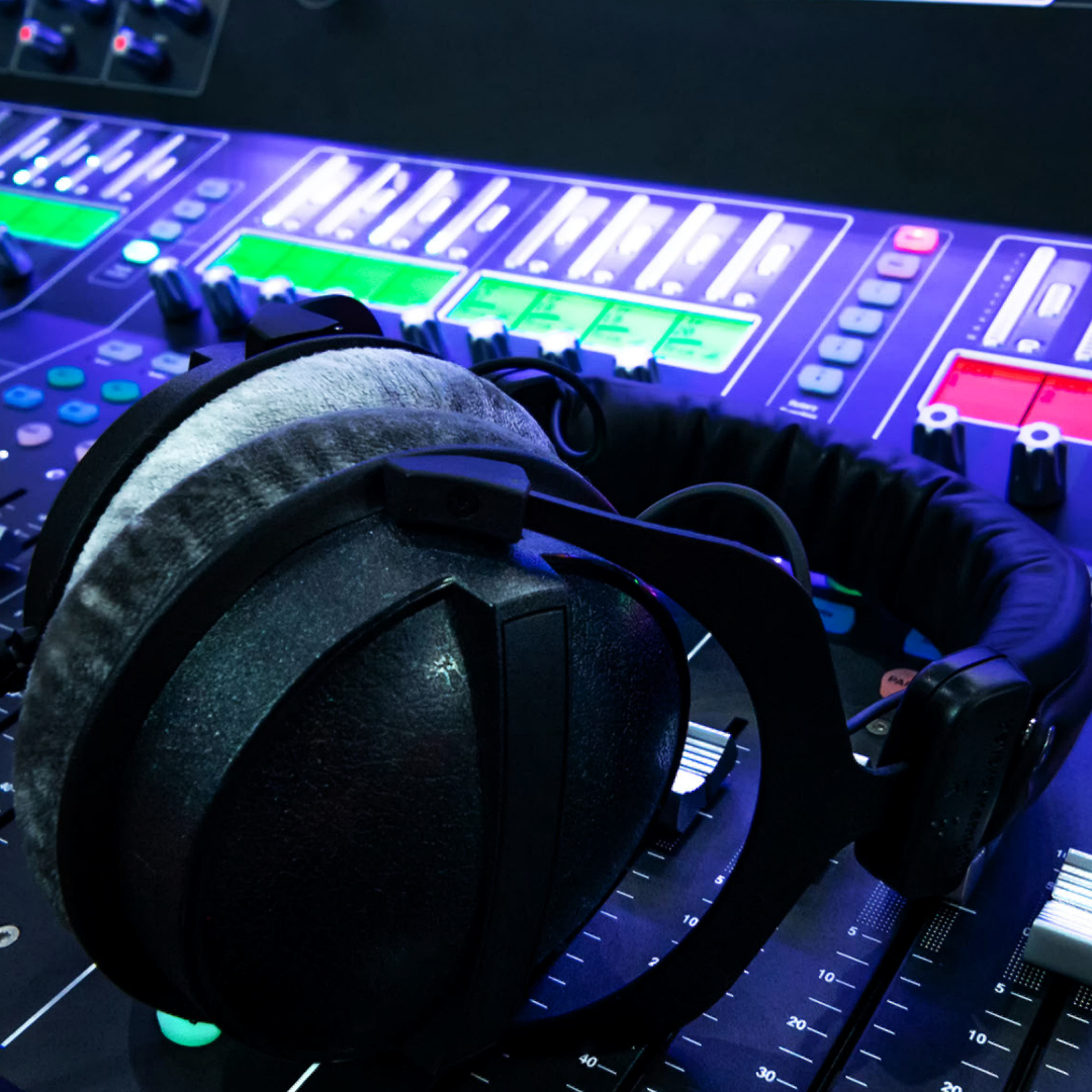 What are the Best Headphones for Voice-Over? - Voquent