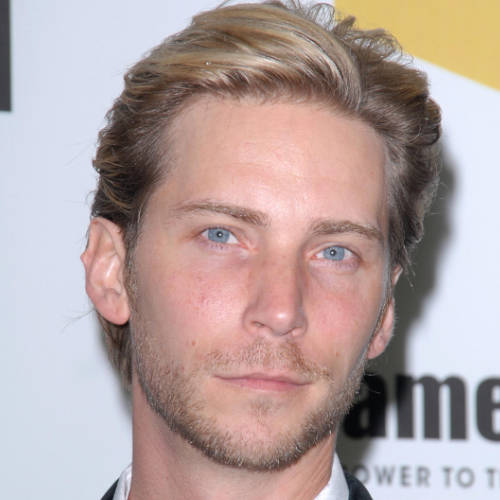 Joel Miller (Troy Baker)