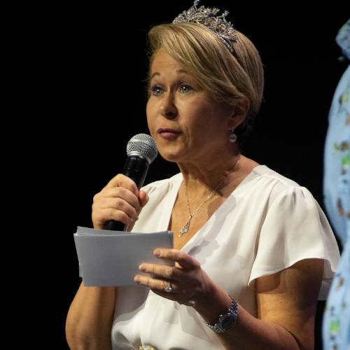 Yeardley Smith (Lisa Simpson)
